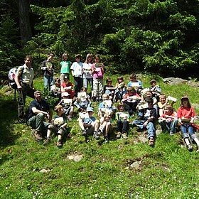 Schüler entdecken Wald!